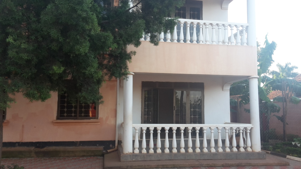 5 Bedroom Story House For Rent, Kawuku