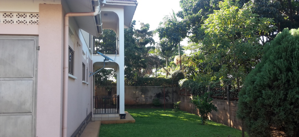 Three Bedroom Furnished House For Rent, Buziga