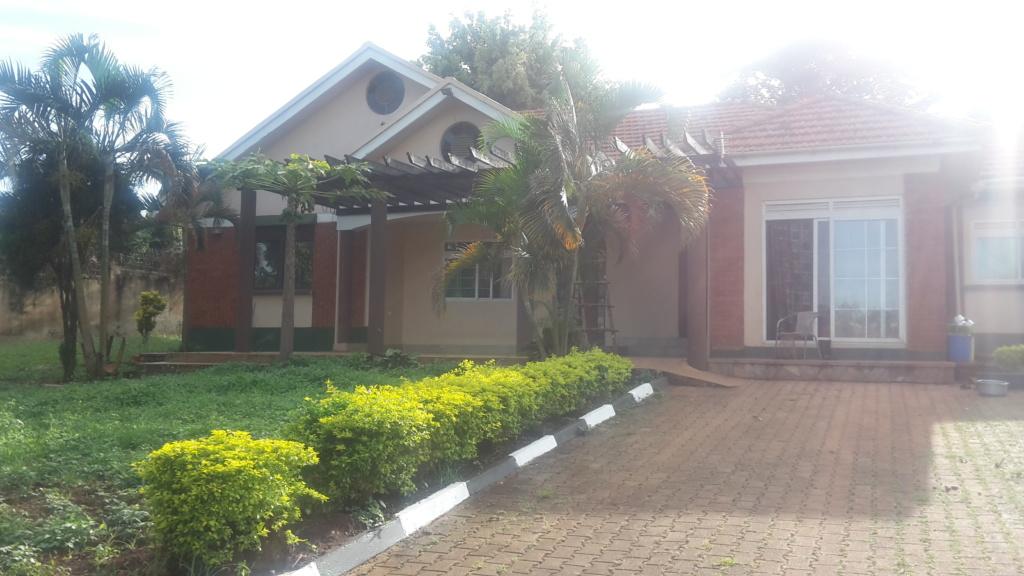 Spacious 4 Bedroom House For Rent, Lubowa