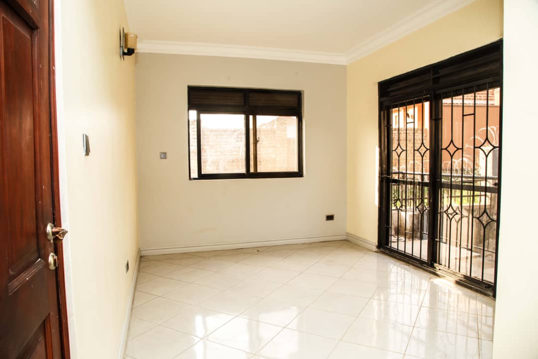 Lubowa, 3 Bedroom Apartment For Rent 3